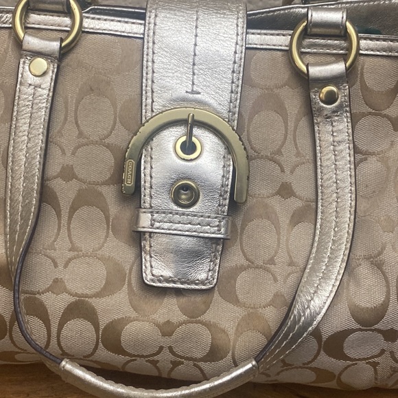 SoldVintage Gold Tapestry Coach purse 👛 Vintage rare find great condition P - Picture 12 of 13